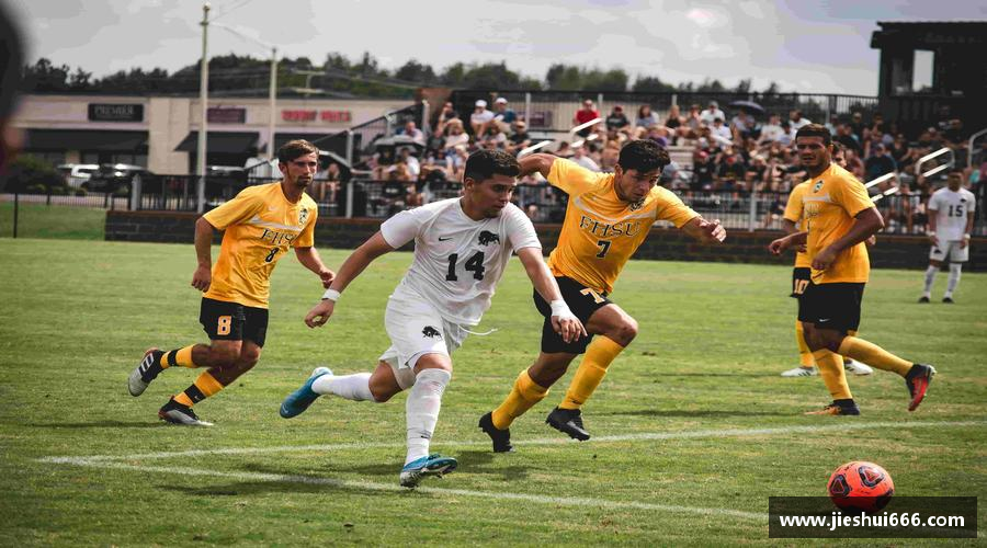 小艾电竞网址用汗水浇灌梦想的花朵！